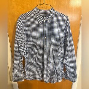 GAP Men's Blue and White Checkered Button Down Shirt
